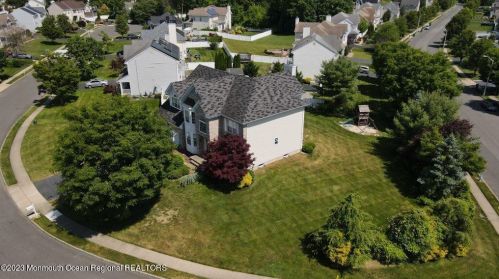 1 Earl Ct, Jackson Twp, NJ 08527-6201