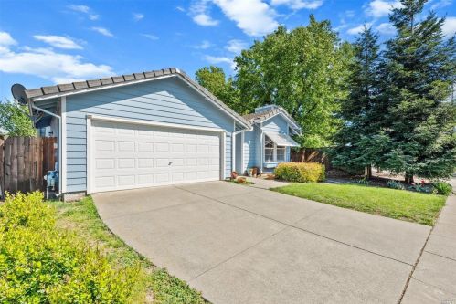 1880 Quail Meadows Cir, Vacaville, CA 95687-6567