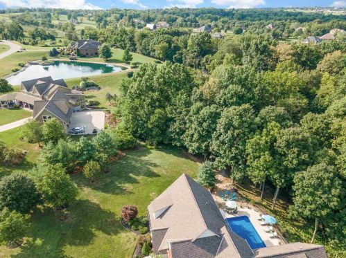 2416 Royal Castle Way, Hamilton, KY 41091-9244