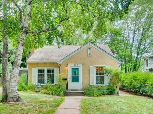 1397 Hazel St, Saint Paul, MN 55119-4520