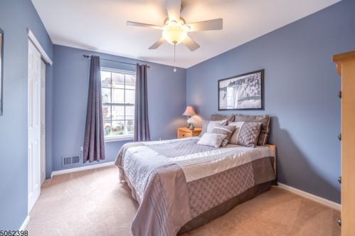 40 Brock Ln, Hackettstown NJ  07840-5677 exterior