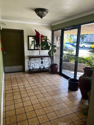 275 Esperanza Ave, Long Beach, CA 90802-3653