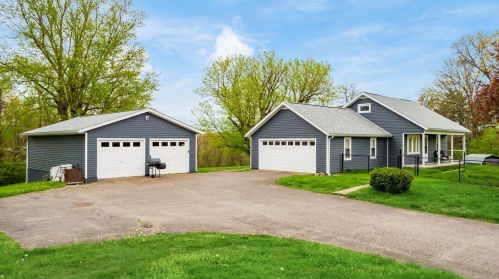2480 Archer Ln, Zanesville, OH 43701-7876
