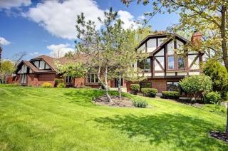 1884 Shore Dr, Bellbrook, OH 45305-1961