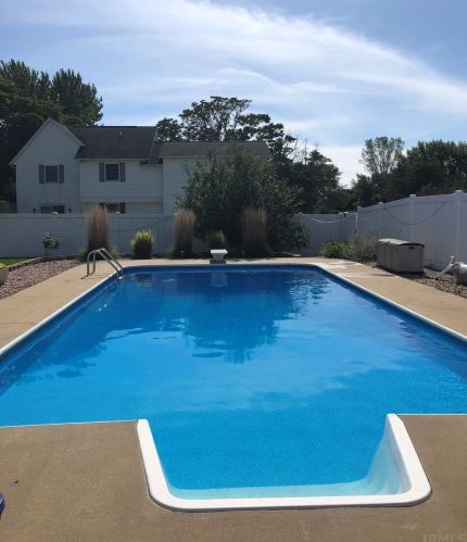 12380 Cavalry Ct, Granger IN  46530-7123 exterior