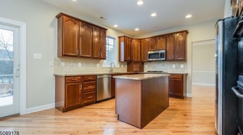 31 Vail Ln, Flemington NJ  08822-3453 exterior