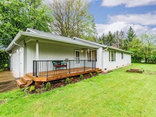 103 Hubbard Ave, Yacolt, WA 98675-5509
