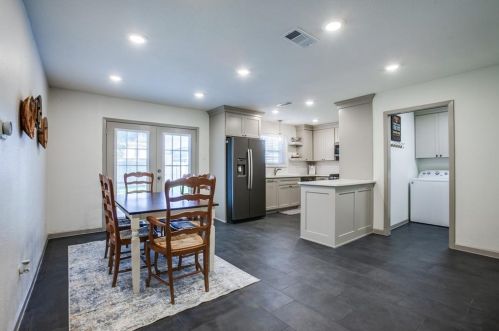 703 Cottonwood Dr, Richardson TX  75080-4715 exterior