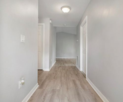 1250 10th Ct, Vero Beach, FL 32962-5427