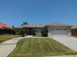 5319 Windriver Dr, Bakersfield, CA 93312-1937