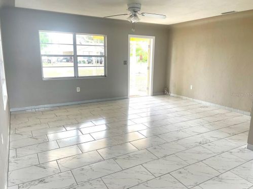 313 5th St, Dundee FL  33838-4313 exterior