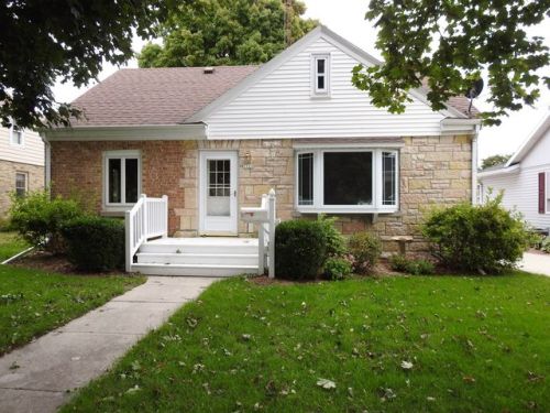 1121 16 St, Manitowoc WI  54220-2606 exterior