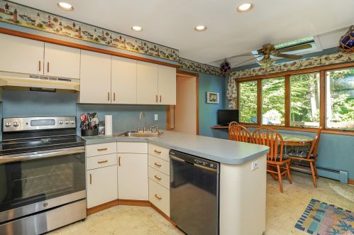 58 Liso Dr, Mount Sinai NY  11766-1917 exterior