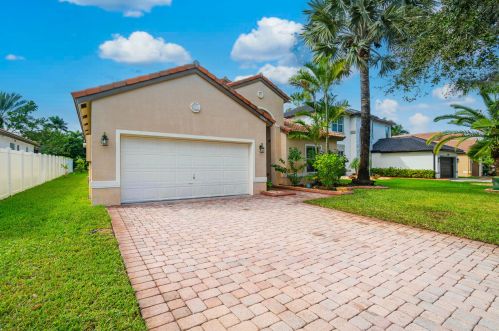 18844 29th Ct, Hollywood FL  33029-2403 exterior