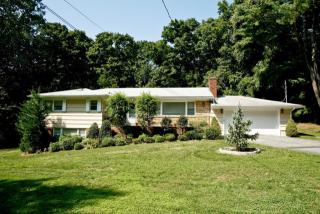 11 Agnes Cir, Ardsley, NY 10502-1701
