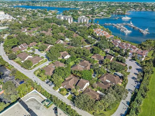 11258 Twelve Oaks Way, West Palm Beach, FL 33408-3210