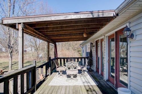 11281 Kenyon Rd, Mount Vernon OH  43050-9206 exterior