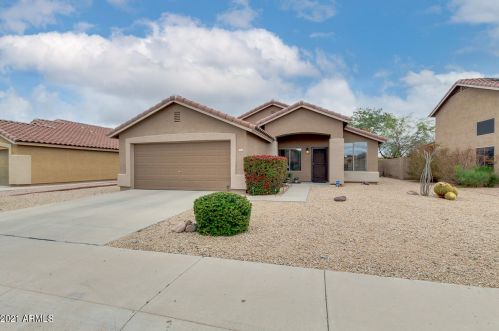 3604 Calle Lejos, Glendale, AZ 85310-4162