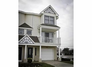 200 Diamond Sand Dr, Wildwood Crest, NJ 08260-3338