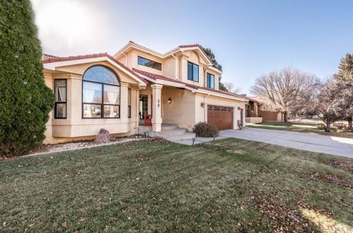 38 Heather Ct, Pueblo, CO 81001-1057