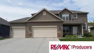 17056 Corby St, Omaha, NE 68116-2215