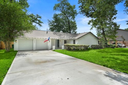 1502 Burning Tree Rd, Humble, TX 77339-3924