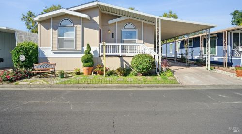 113 Salisbury Cir, Santa Rosa, CA 95401-9102