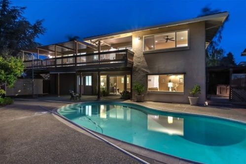 3269 Round Hill Dr, Hayward, CA 94542-2144