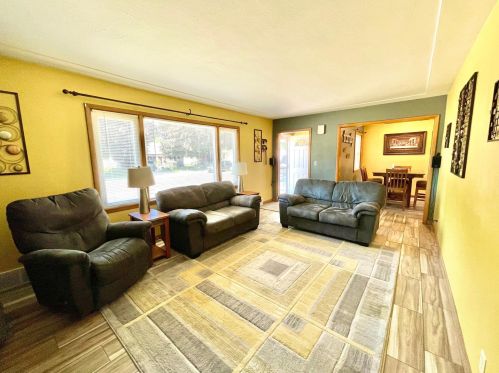 930 Victoria St, Fairmont MN  56031-4354 exterior