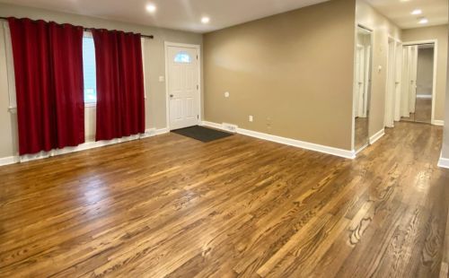 1706 Rockcastle Park Dr, Valpo, IN 46383-3829
