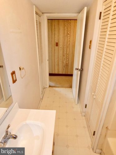 2219 Henlopen Ave, Wilmington DE  19804-3621 exterior