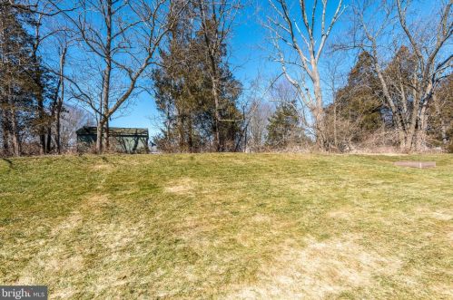 308 Ross Ln, Collegeville PA  19426-1877 exterior