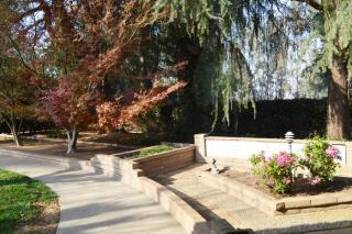 9090 Minnewawa Ave, Clovis CA  93619-8335 exterior