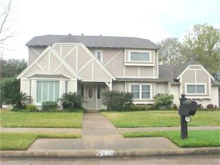 1618 Cherry Ridge Dr, Houston TX  77077-4204 exterior