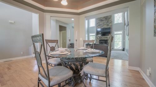 101 Muirfield Dr, Valpo IN  46385-6277 exterior