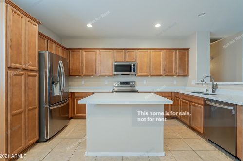 1377 Chestnut Ln, Gilbert AZ  85298-6844 exterior