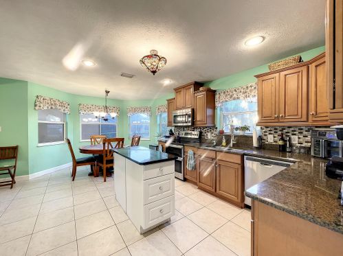 1726 Berkshire Blvd, Fort Pierce FL 34952-7112 exterior