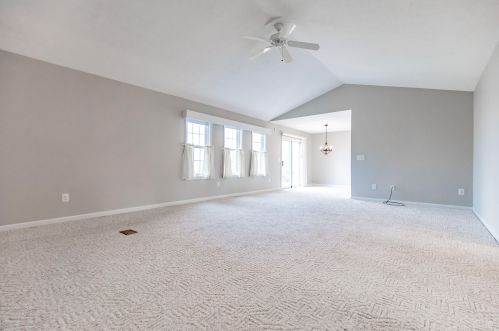 128 Irongate Dr, Englewood, OH 45322-9784