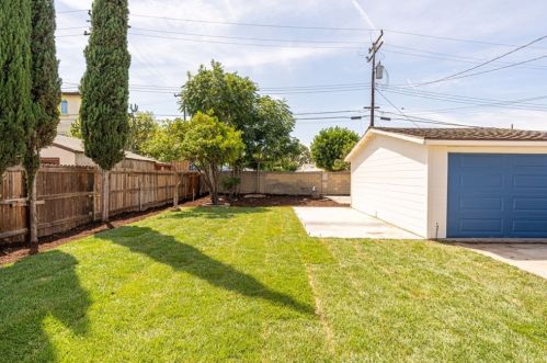 5127 Lindsey Ave, Pico Rivera CA  90660-2732 exterior