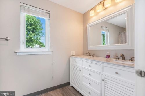 1009 Willow St, Southampton PA  18966-3435 exterior