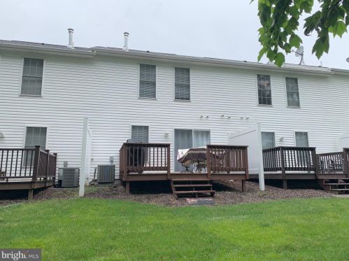 630 Bluebill Dr, Etters, PA 17319-8866