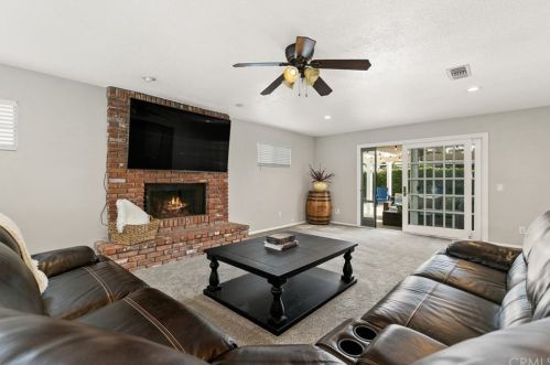 1243 Chestnut Ave, Orange CA 92867-3836 exterior