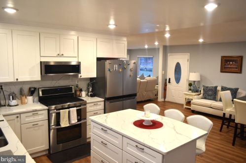 6305 Pioneer Dr, Springfield VA  22150-1623 exterior