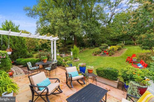 1417 Leegate Rd, Washington, DC 20012-1211