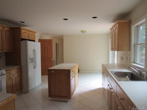 300 Wilmot Rd, New Rochelle NY  10804-1223 exterior