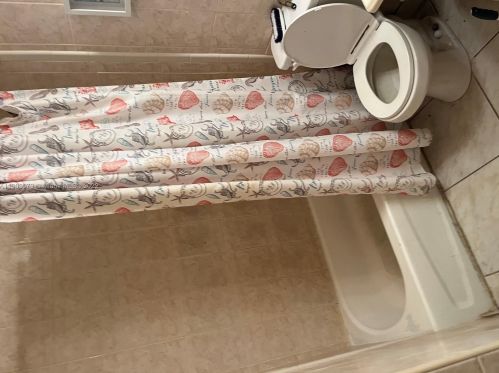 1855 73rd Pl, Hialeah FL  33014-3729 exterior