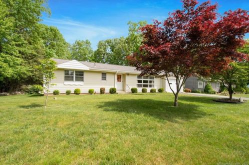 567 Stevens St, Bristol, CT 06010-2551