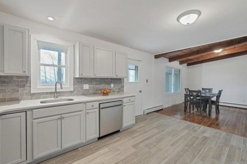 37 Emperor Ln, Montgomery NY  12549-1919 exterior