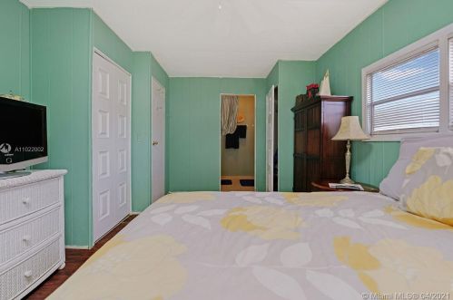 12375 Military Trl, Boynton Beach FL  33436-5575 exterior