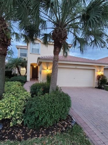 1691 Triangle Palm Ter, Naples, FL 34119-3396